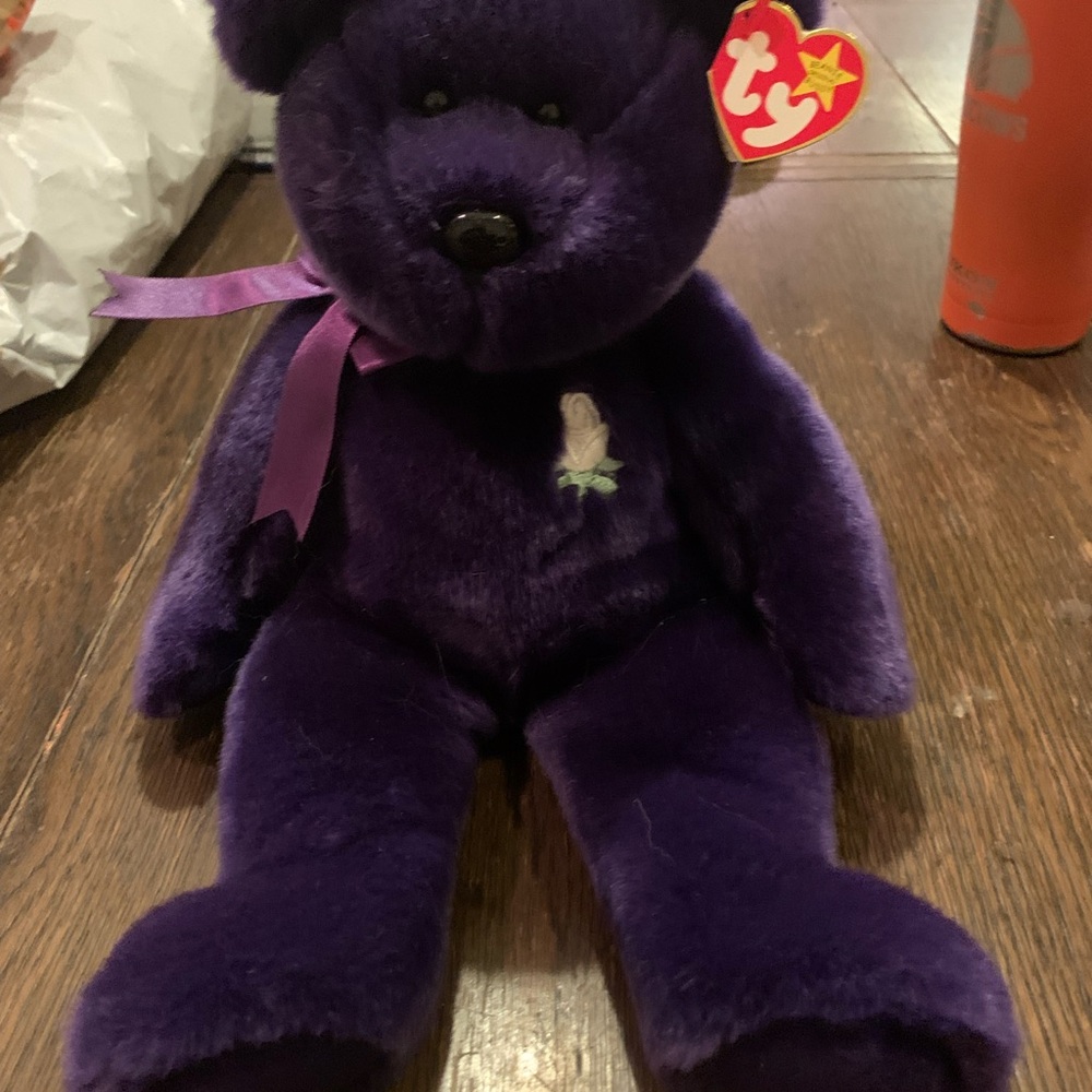 Ty Princess Diana White Rose Beannie Buddies in Rich Purple with Ribbon.